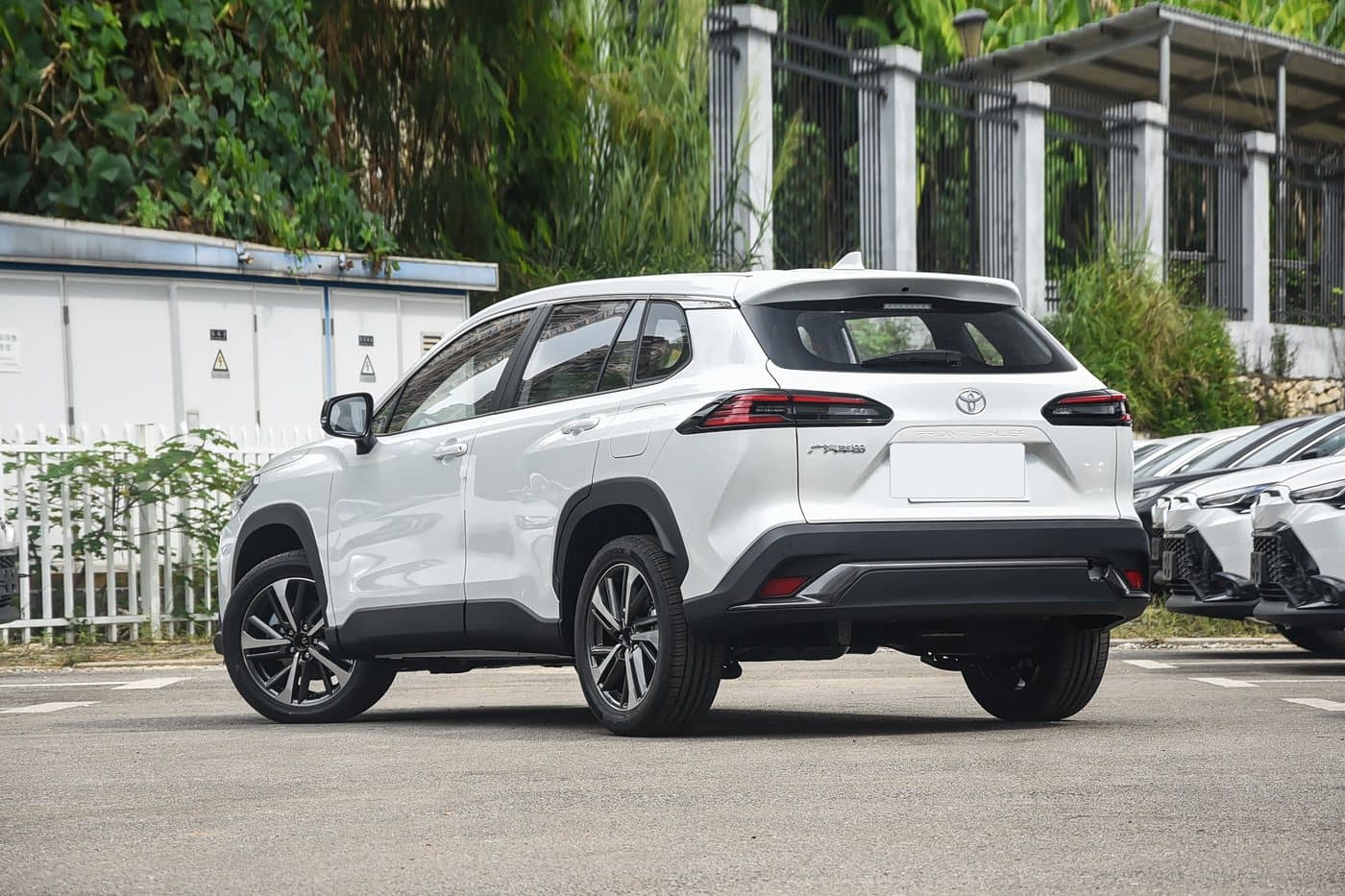 2026 Toyota Frontlander — rear three-quarter view, Platinum Pearl White, compact SUV for export