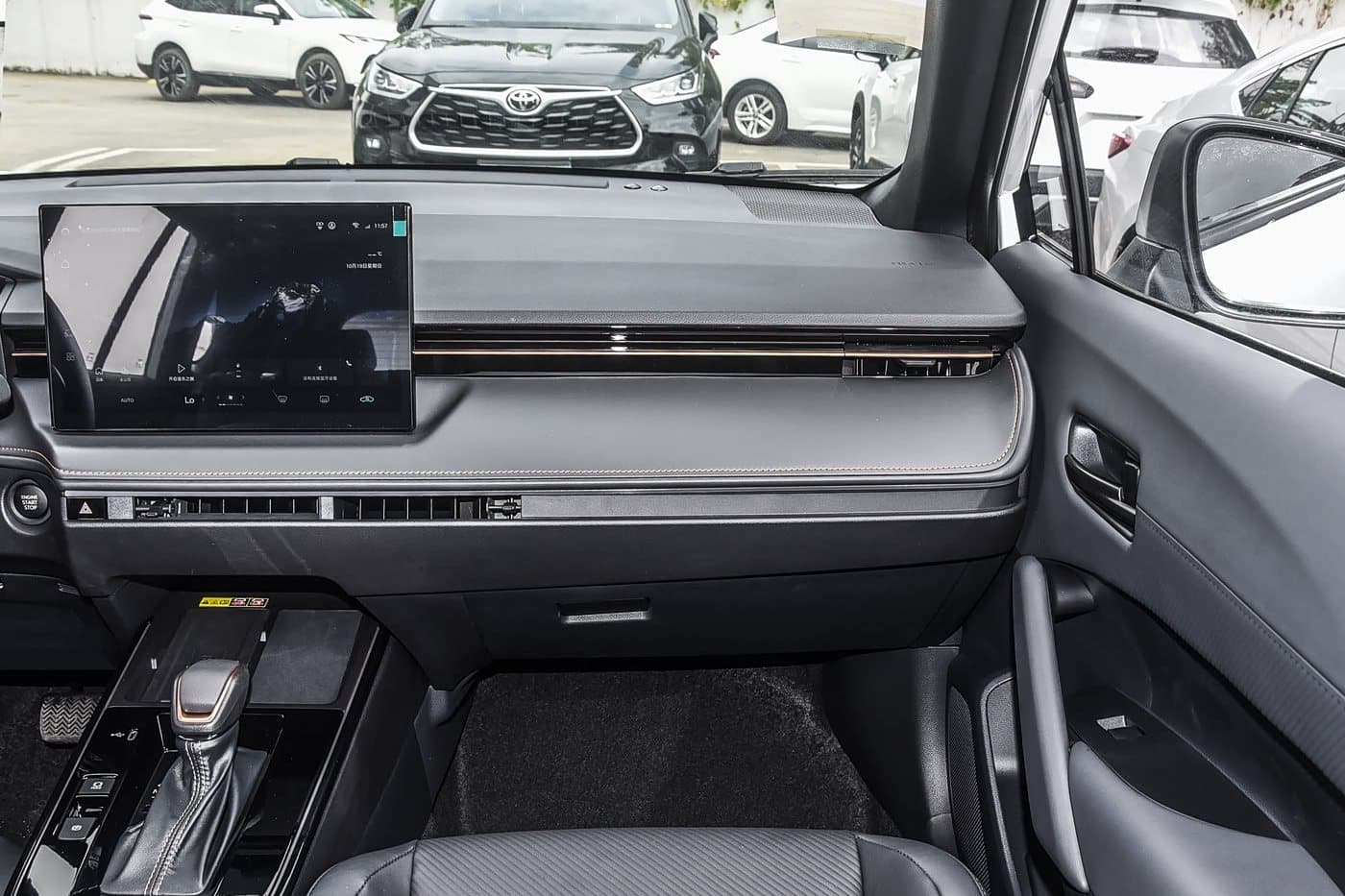 2026 Toyota Frontlander — touchscreen and centre console, compact SUV for export